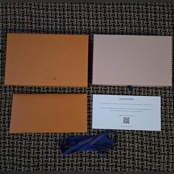 Louis Vuitton Drawer Box - Picture 3 of 3